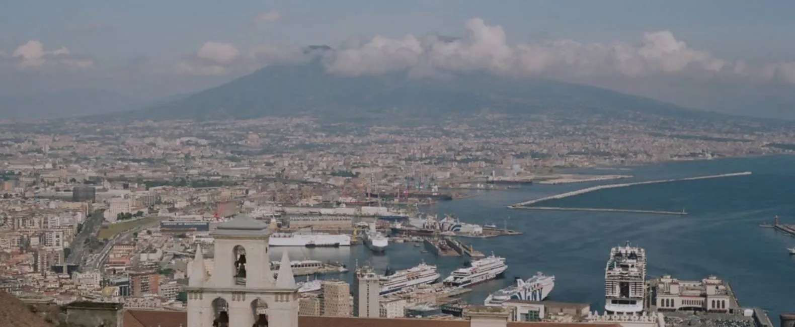 Veduta di Napoli con il Vesubio e il golfo