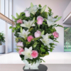 Mazzo di gigli bianchi e rose rosa a Napoli